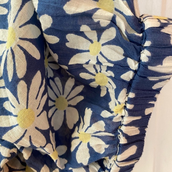 Peasant style puff sleeve crop - Picture 2 of 3